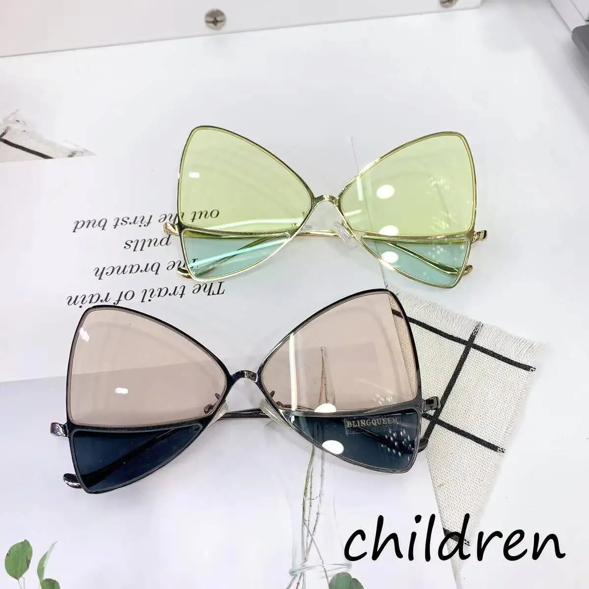 2026 Kinder-Sonnenbrille mit Metallrahmen, personalisiert, Schmetterlingsform, Ocean View, trendig, Street-Fotografie, cool