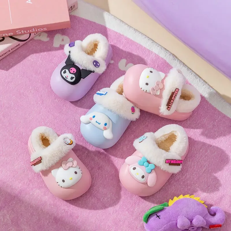 Sanrio Hello Kitty Cinnamoroll Anime anak-anak katun Kawaii indah sandal musim gugur musim dingin lucu dalam ruangan sepatu hangat Kuromi hadiah mainan