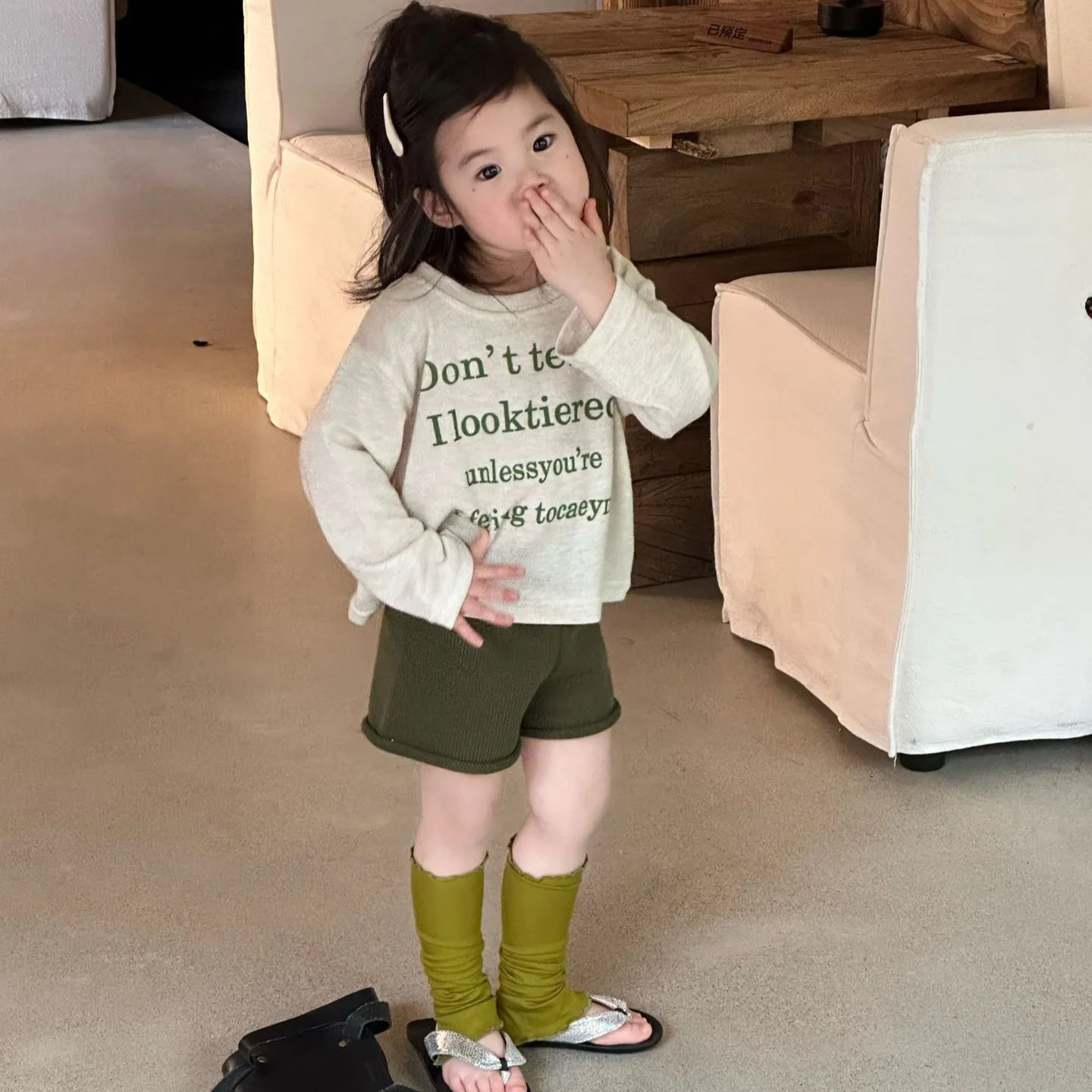 

Весенне-летний комплект одежды для девочек, 2 предмета: хлопковый костюм с буквенным принтом, свободный зеленый комплект с длинными рукавами и шортами для малышек