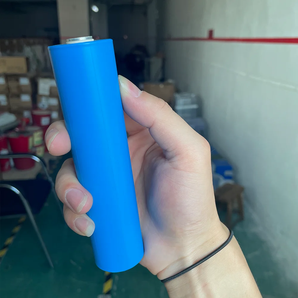 

C33 v2 33140 Batteries or Solar Energy System 3.2V 15Ah Battery Lifepo4 Phosphate Cell for 12V/24V/48V/72V Motorcycle Car Motor