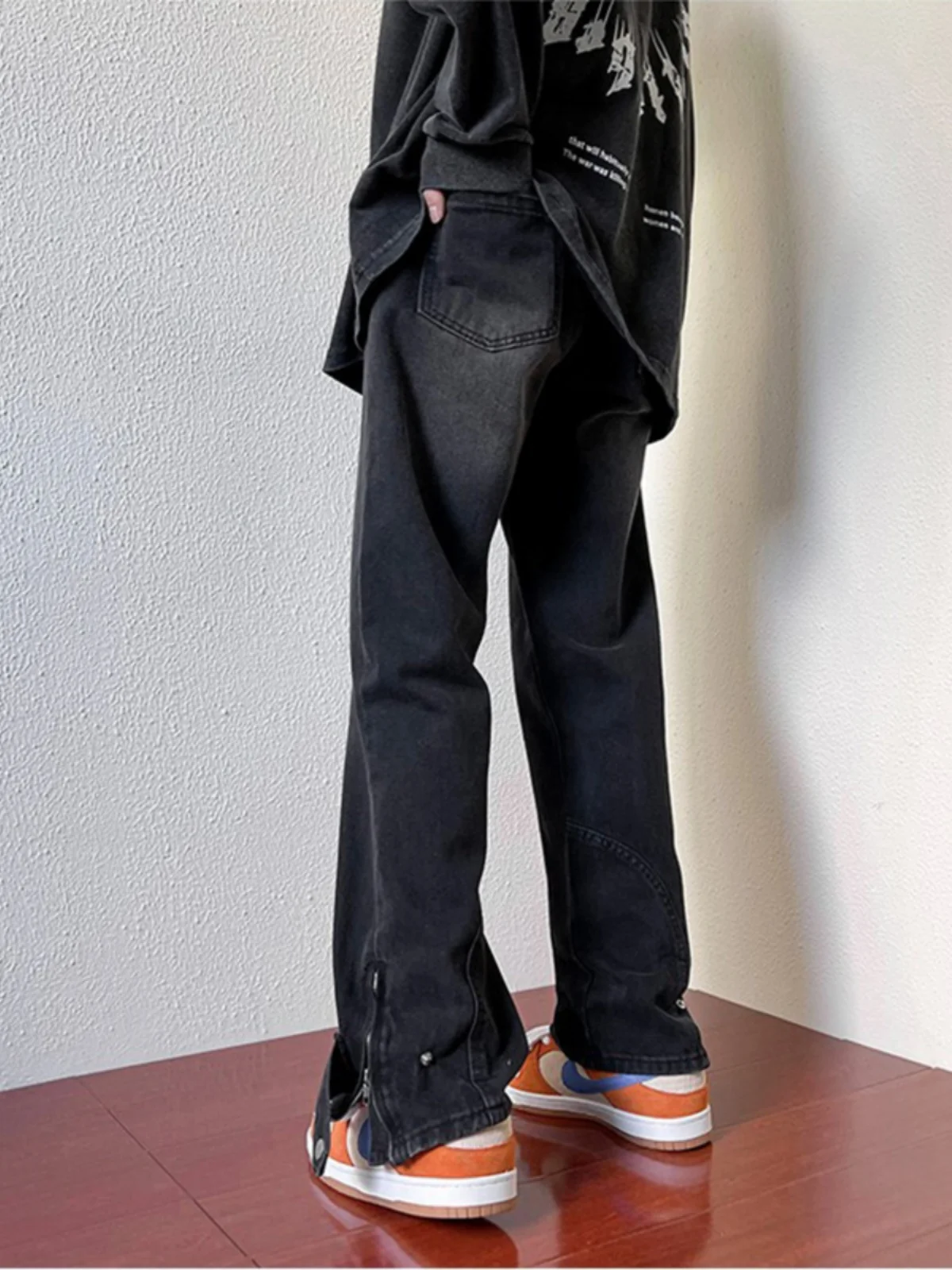 

Мужские джинсы в стиле ретро-американский кэжуал, весна-осень, уличный стиль, с молнией, слегка расклешенные, молодежные, трендовые, прямые джинсы