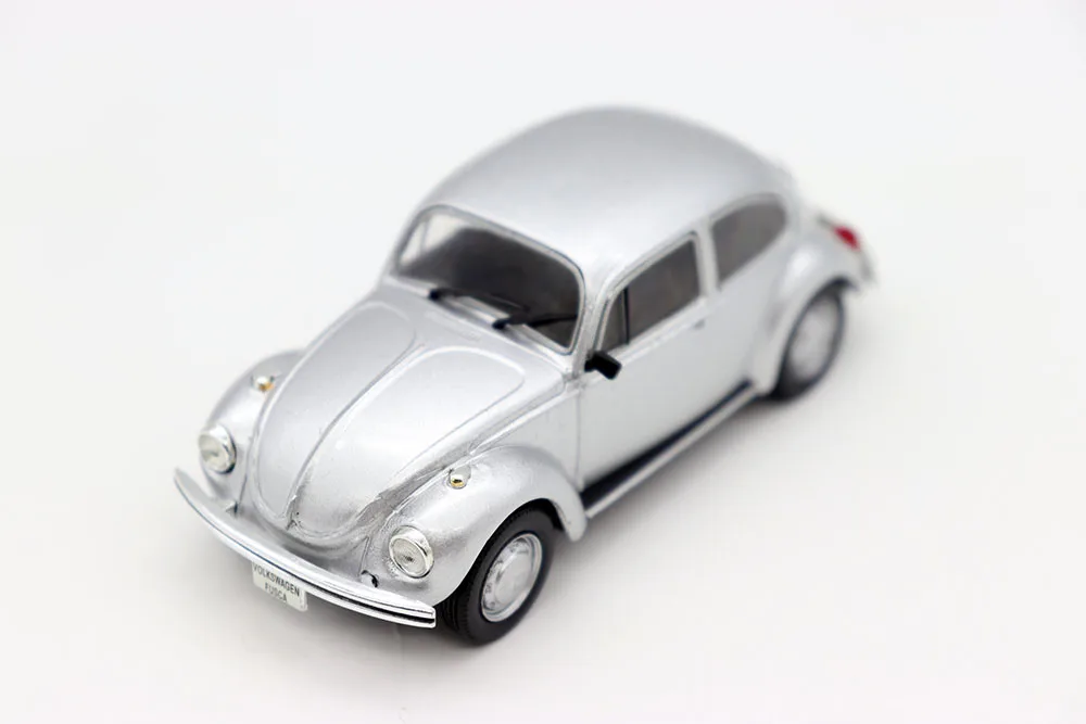 NEW 1/43 Scale V W FUSCA 1985 Diecast Alloy toy cars Model for collection gift