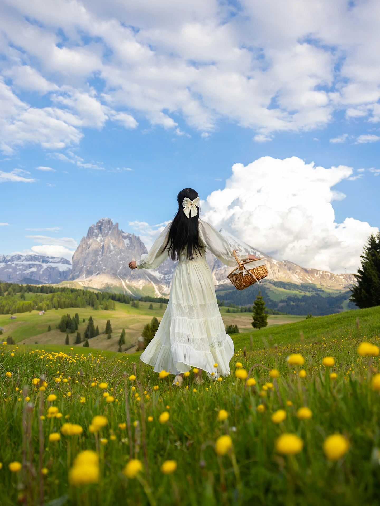 

TIYIHAILEY Long Maxi Women Ladies Dress Long Lantern Sleeve Cotton Beige 2025 Size S-XL Spring Autumn Big Hem Lace Patchwork