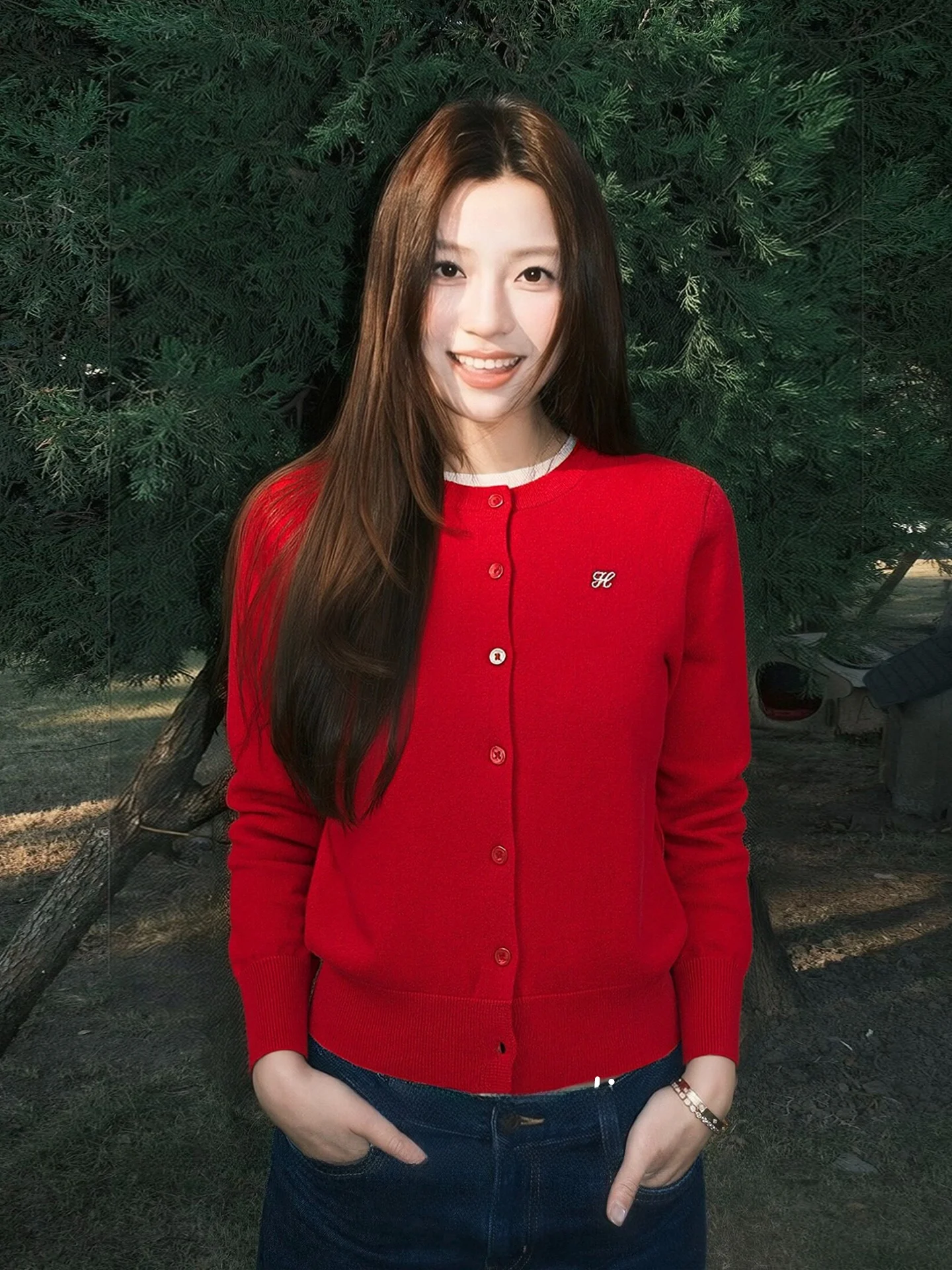 

Новинка! Женский вязаный красный свитер-кардиган на Новый год, ранняя весна, новый стиль, имитация двухслойности, с длинными рукавами, теплый, в университетском стиле.