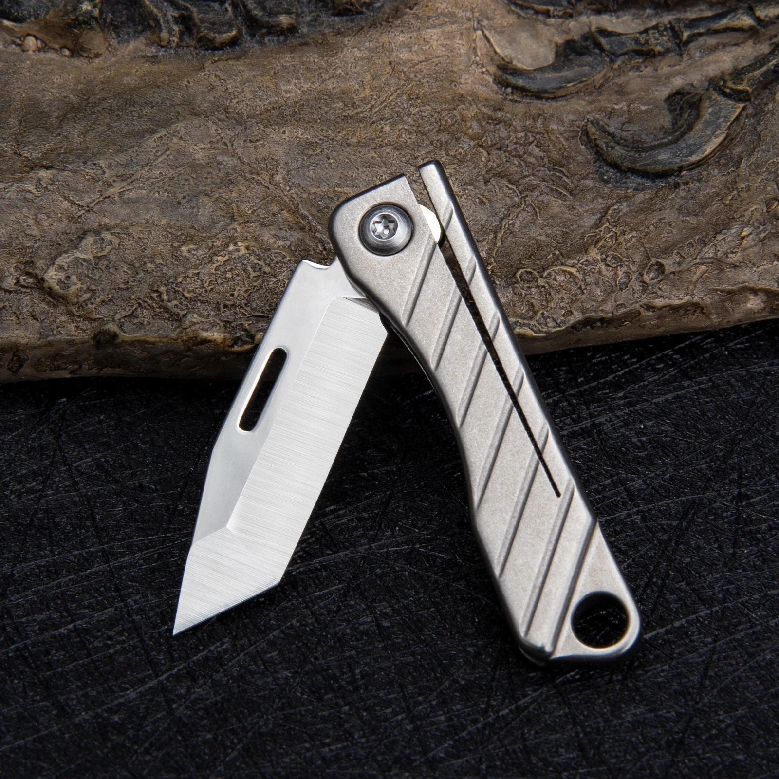 Titanium Alloy TC4 Mini Folding Knife EDC Portable Keychain Pendant Knife Express Unpacking Pocket Knife Gift EDC Tool