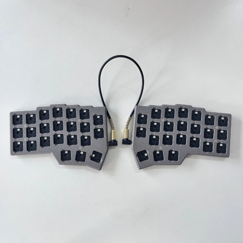 

Corne V4.1 Low Switch Mechanical Keyboard Kit Customized Single Mode Wired Hot Swap QMK VIAL E-sports Gaming Office Keyboard
