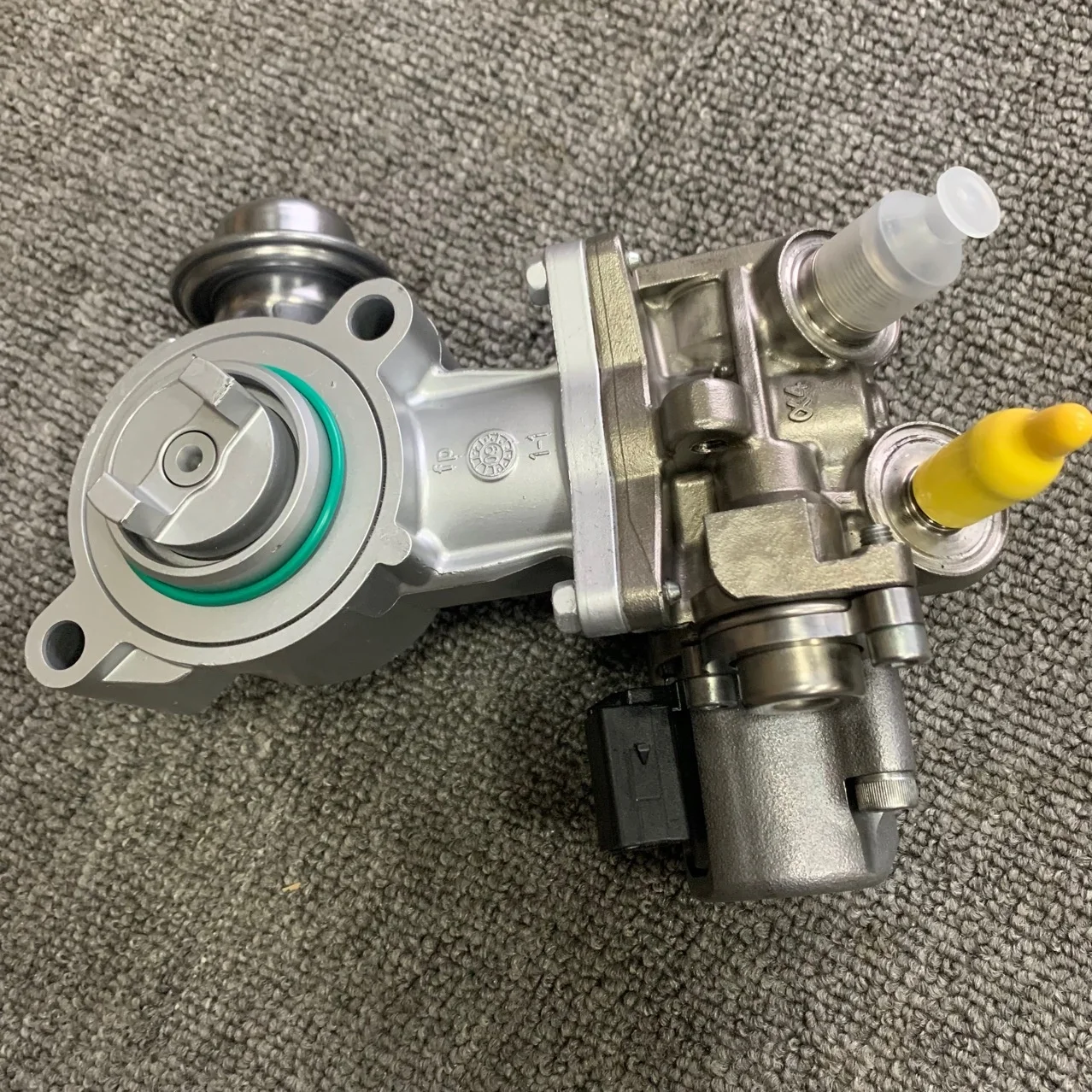 Suitable for automotive M271 high pressure fuel pump A2710703501 A2710702201 A2710703701