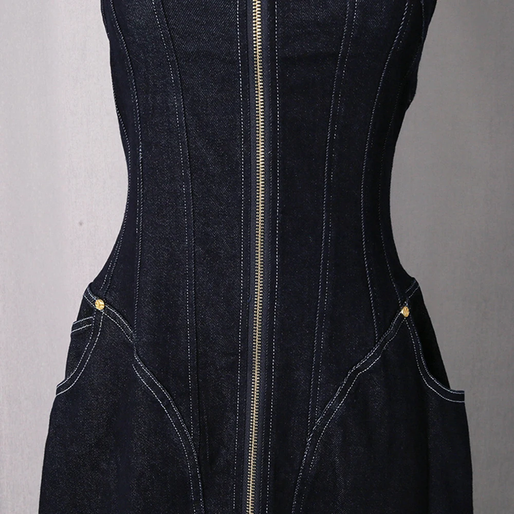 Sukienka długa w stylu europejskim i amerykańskim, nowość na zimę 2025, modna, elegancka, seksowna, z odkrytymi plecami, zapinana na zamek, z dekoltem typu halter.