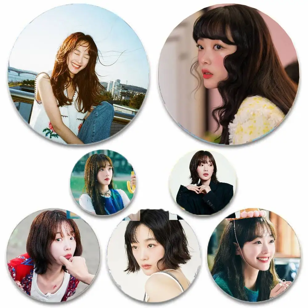 Korean Actor Lee Yu Mi Pins Brooch Cartoon Badge For Friend Backpack Clothes Collect Accessories Jewelry Gift