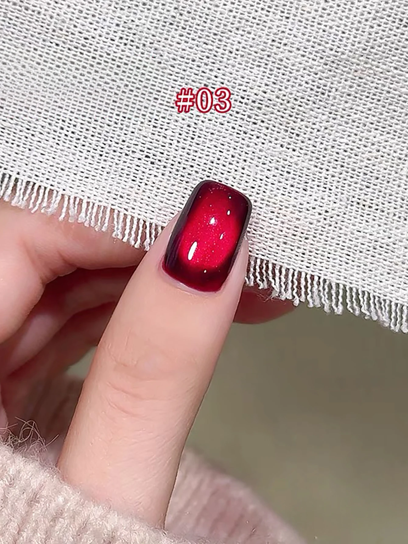 TC Wine Red Glass Bead Cat Eye Gel Smalto per unghie Nail Art Autunno e inverno Nuovo popolare sbiancante Cat Eye Gel Forniture per unghie