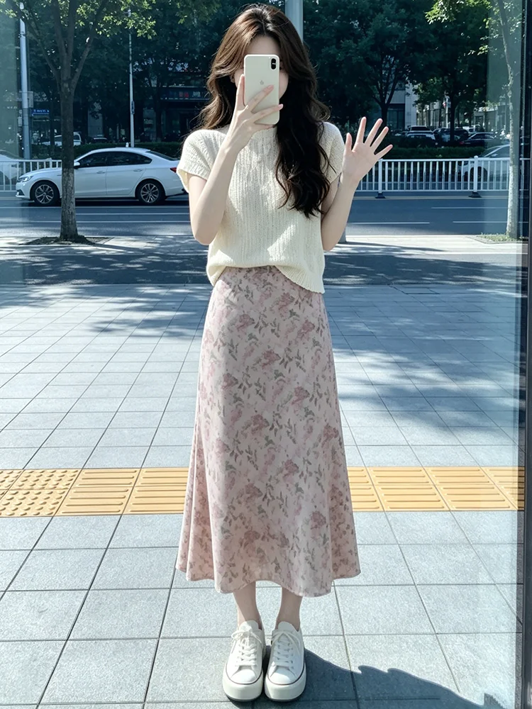 

Unique Summer Knitted Top And High Waist Skirt Set for Women Breathable Lightweight Casual Style Fashionable Two-Piece O...