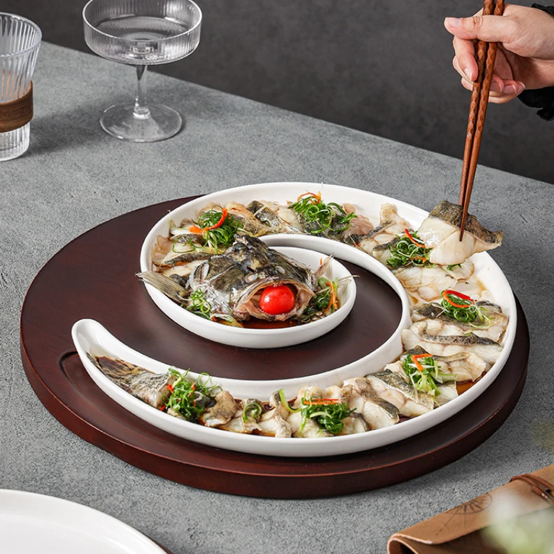 

Creative Eel Plate Bamboo Base