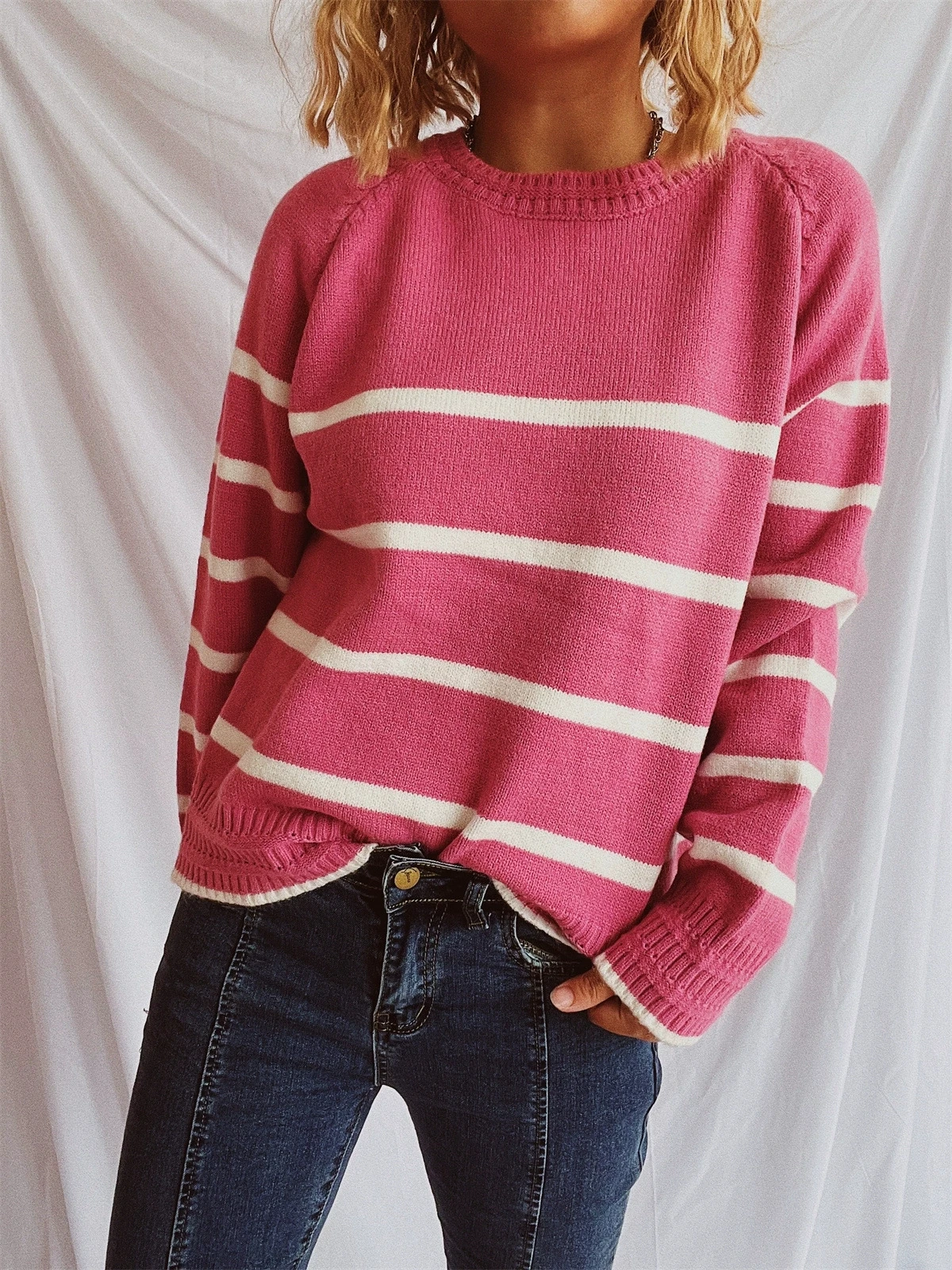 Autumn and winter round neck detachable hooded striped sweater for women, loose fitting pullover knitted sweater top for women