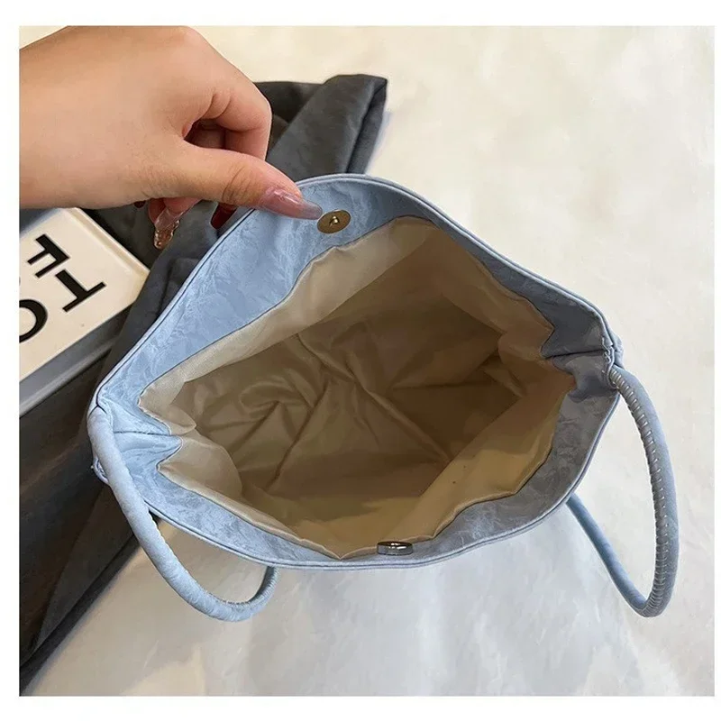 حقيبة كتف نسائية عصرية، بسيطة، بلون سادة، عالية الجودة، فنية، عصرية، كاجوال ومتعددة الاستخدامات. #4