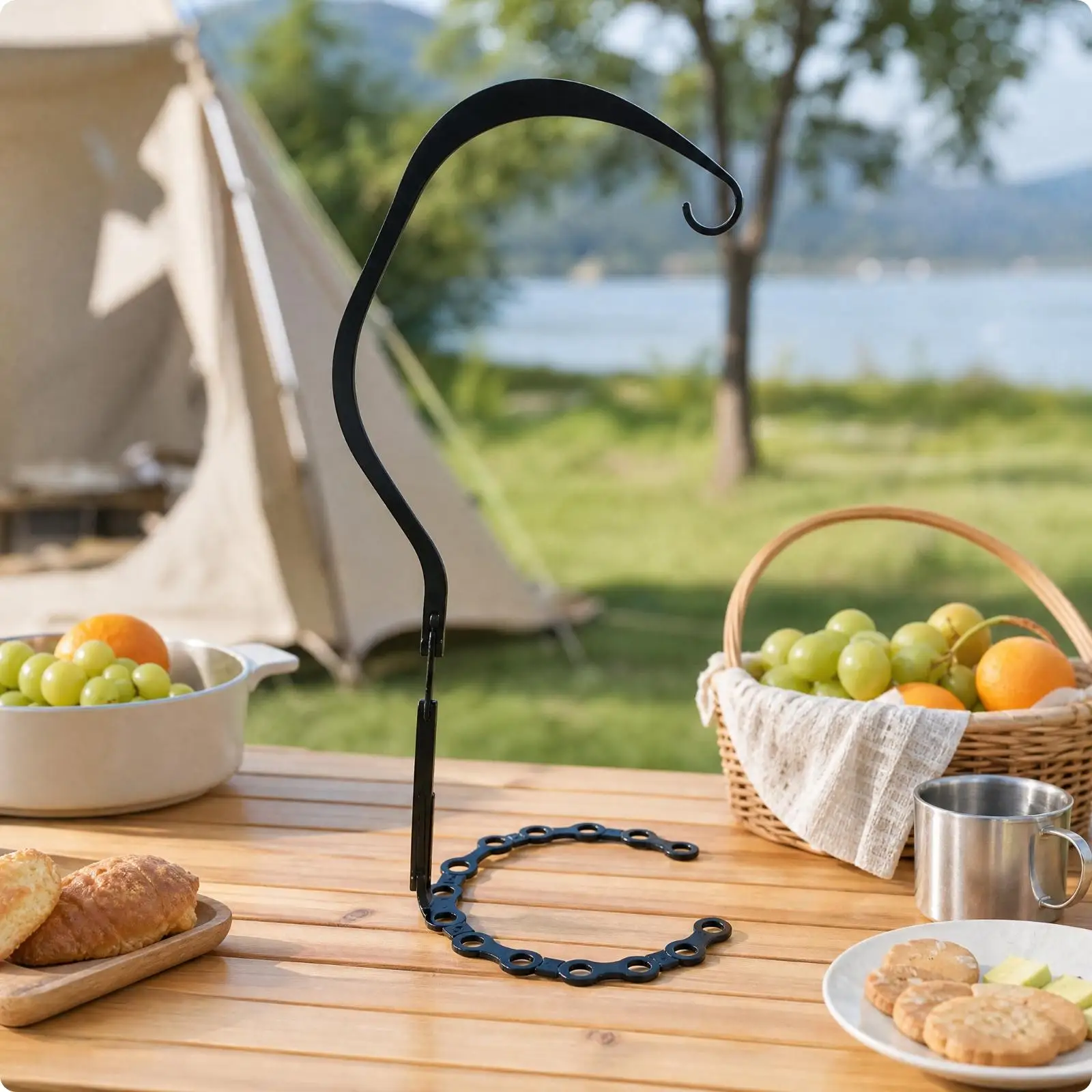 Curved Arm Lantern Stand with Chain Base for Outdoor Table Lighting Camping Accessory