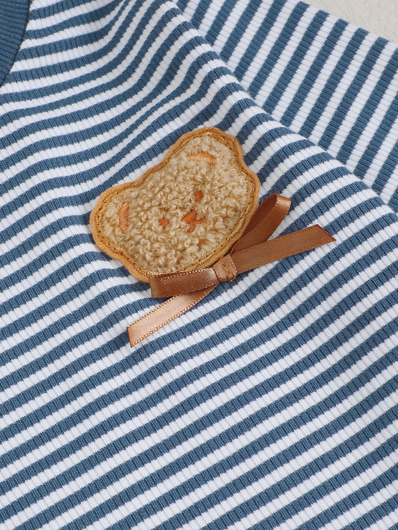 Baby-Jungen-Set für Frühling und Herbst mit Bärenmuster, Rundhalsausschnitt, langen Ärmeln und langen Hosen, Babykleidung, Kleinkind-Outfit – Detail 2