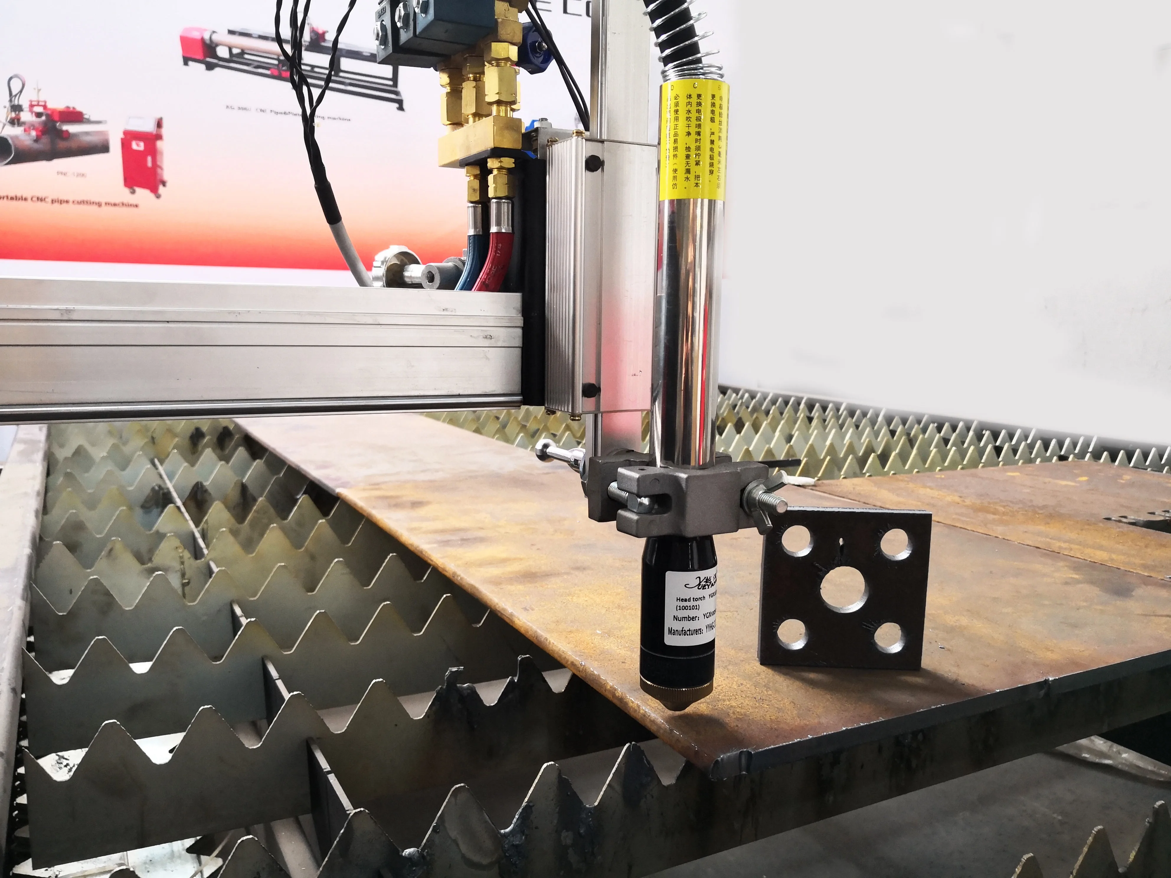 HNC-1500W-J-3 เครื่องตัดพลาสม่าซีเอ็นซีแบบพกพาราคาจีนเครื่องตัดเปลวไฟตัวเลือกประหยัด