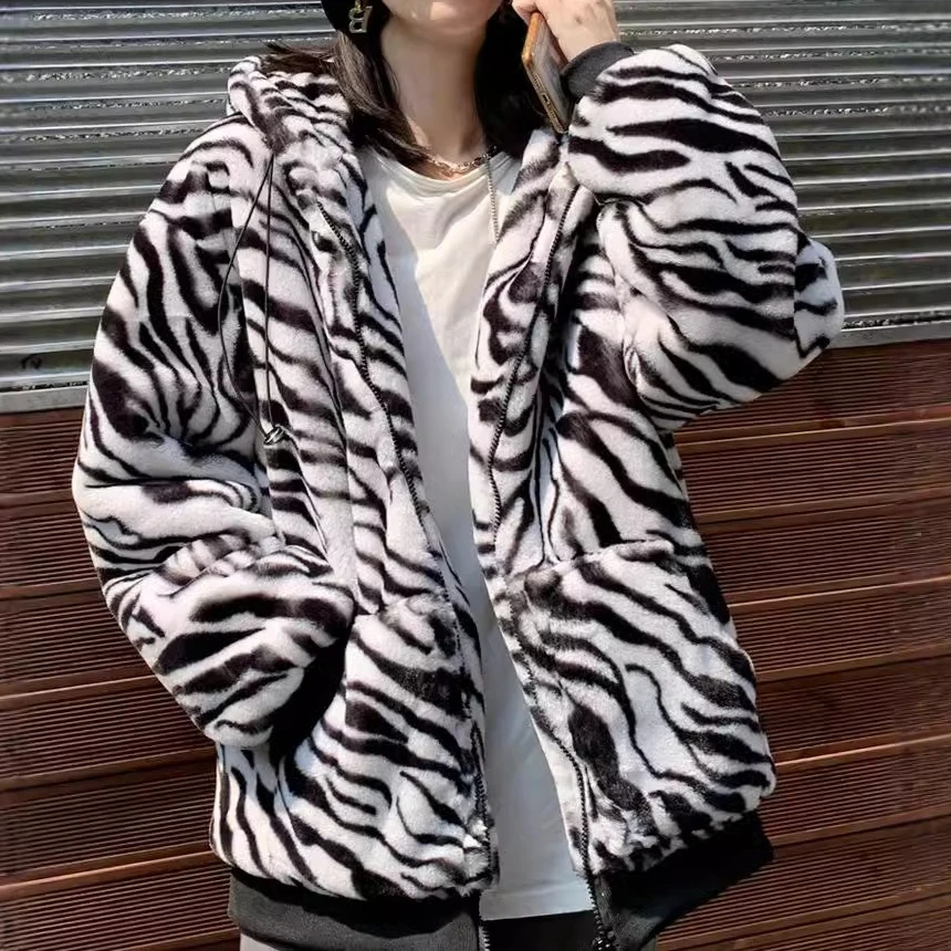 

Пальто из искусственного кроличьего меха, женская куртка с принтом зебры, карман на молнии, с капюшоном, длинным рукавом, толстый теплый мех, свободная повседневная куртка, осень-зима 2023 г.