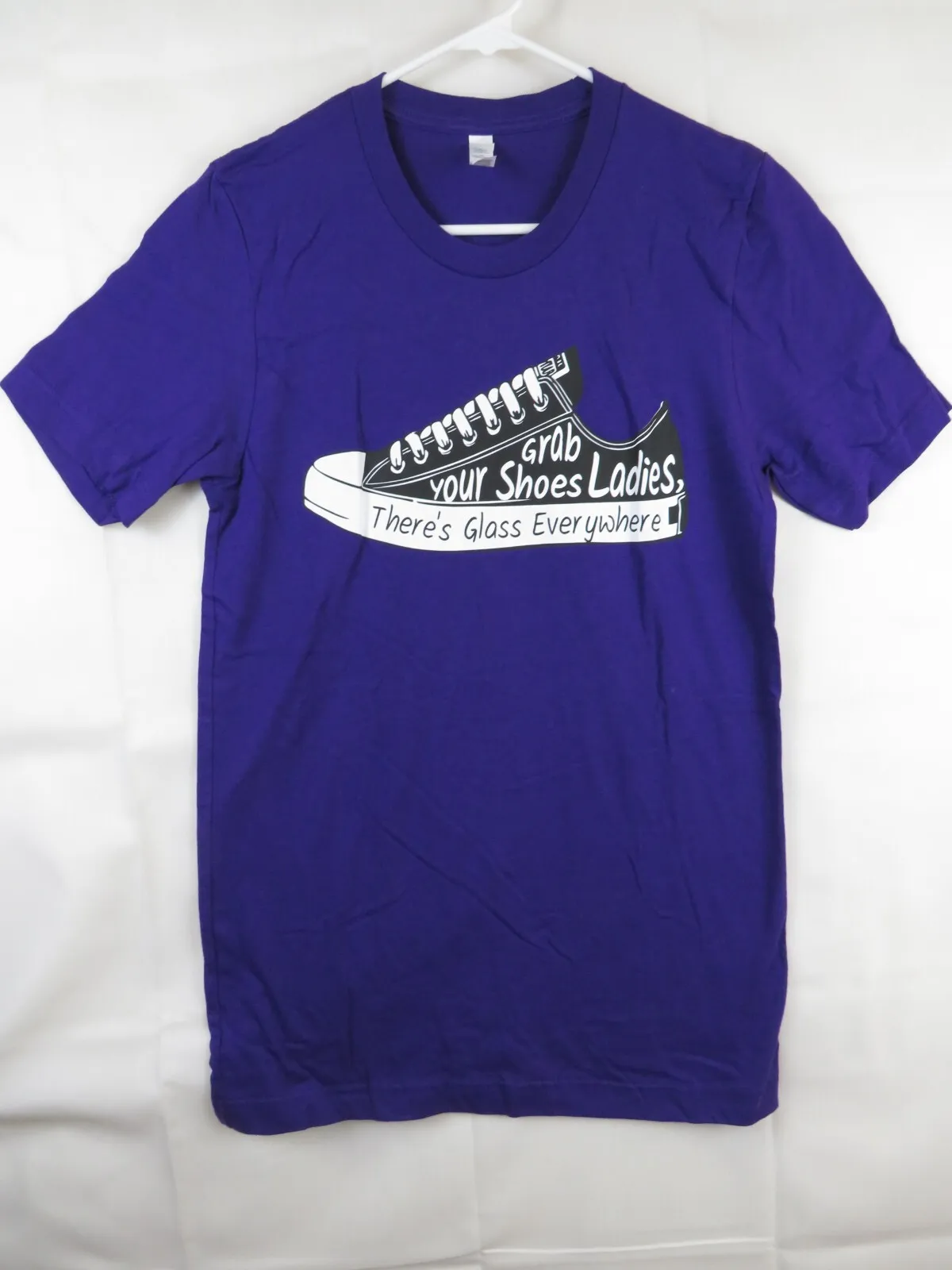 Sneakers Grab your shoes ladies there's glass everywhere Blue T-Shirt S