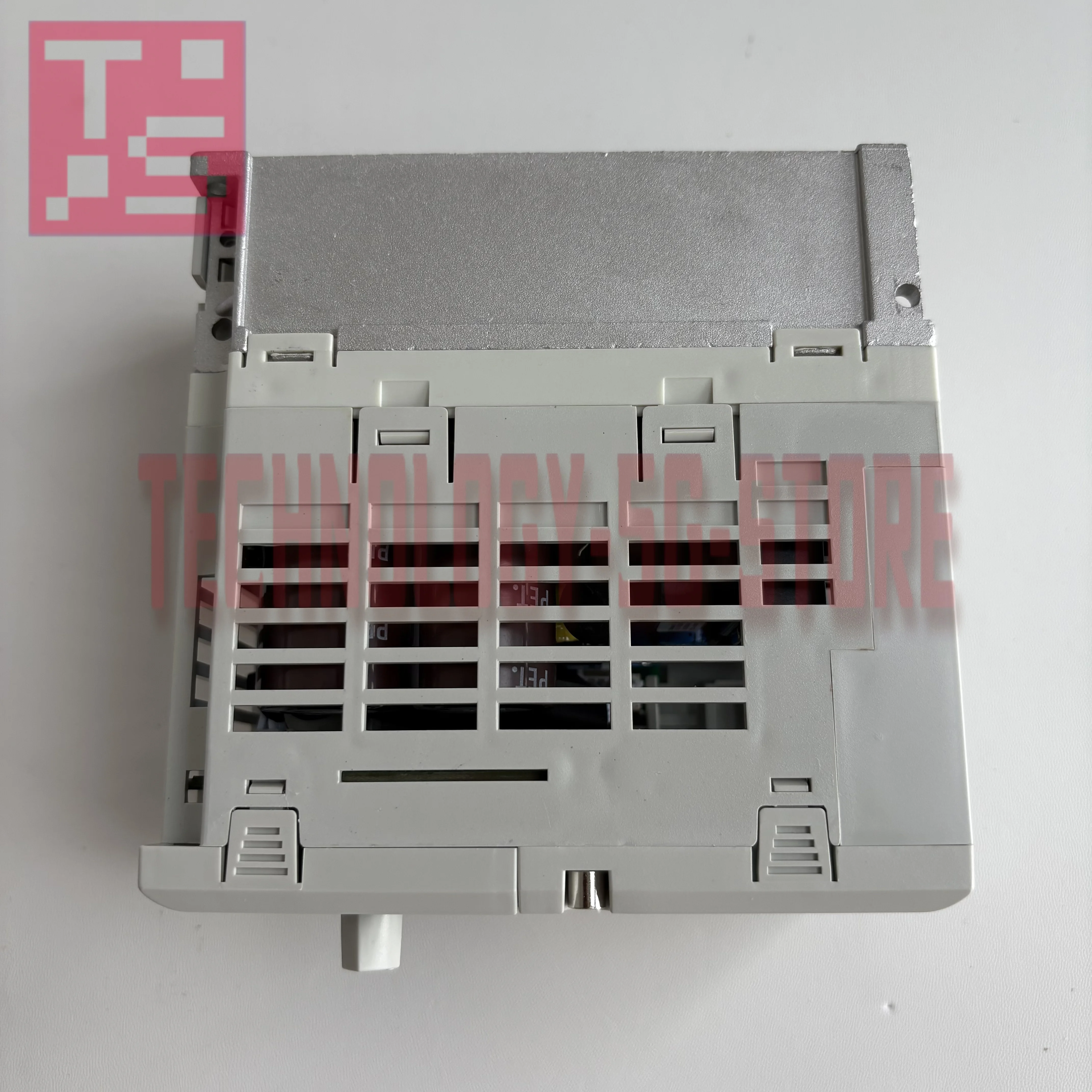 baru dalam kotak Inverter LSLV0008C100-4NS