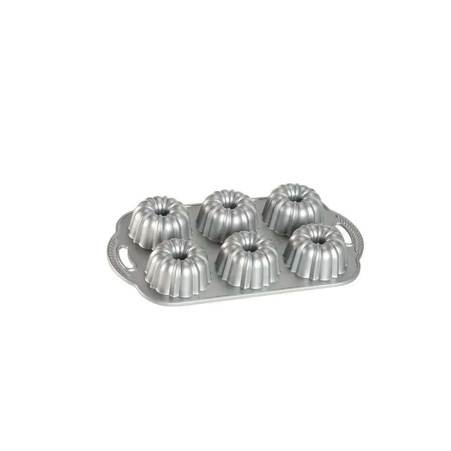 

Platinum Collection Anniversary Bundtlette Pan