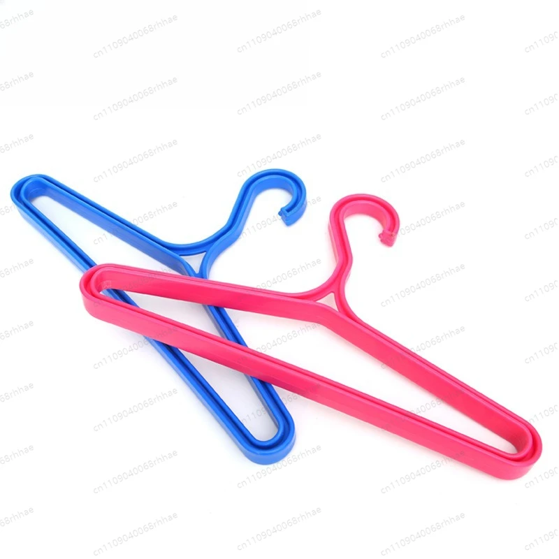 Diving, wet clothes, wet suit hangers