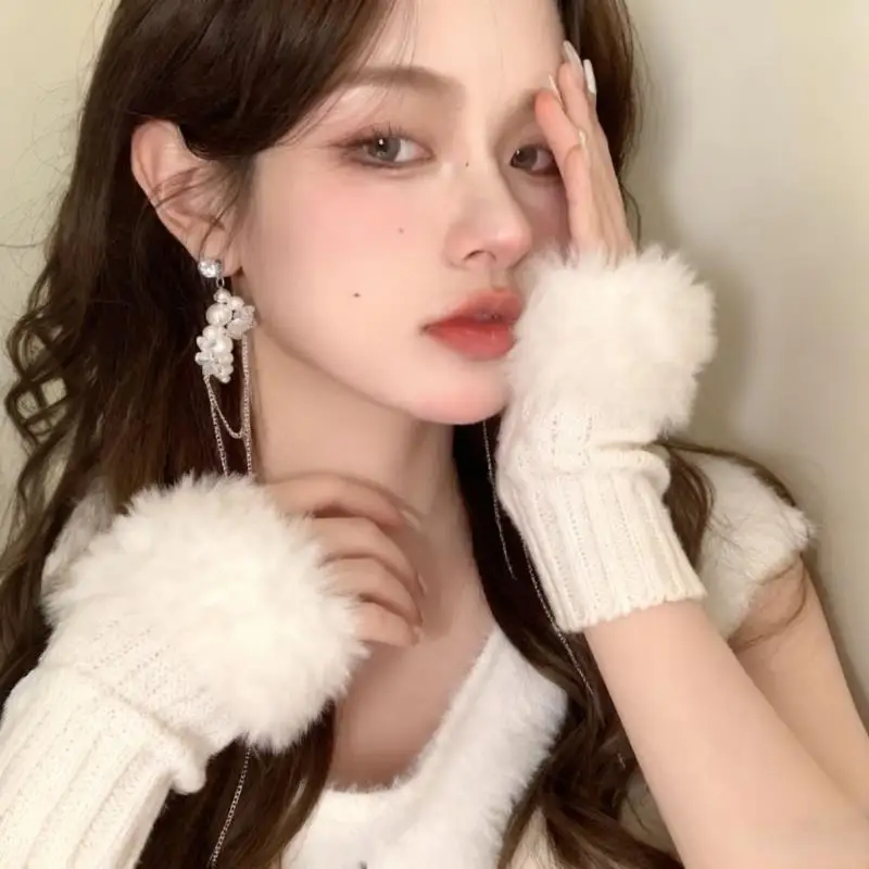 

Plush Knitted Gloves Winter White Sweet Knitted Half Finger Glove Versatile Warm Sleeve Cover Wrist Mittens Fingerless Gloves