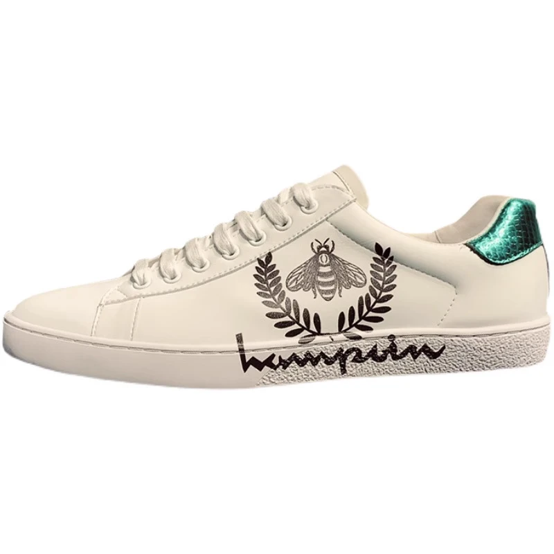 

Высококачественные мужские туфли в европейском стиле из мягкой кожи, повседневные, осенние, белые, на плоской подошве, удобные, универсальные.