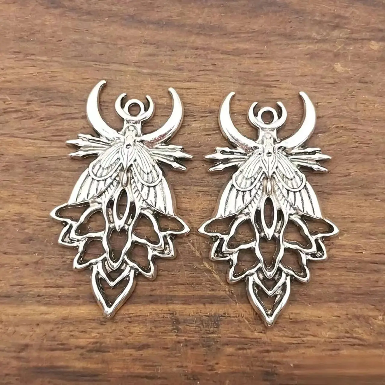4Pcs/Lot 42*25mm Goth Luna Moth Charm Crescent Moon Moth Charms Pendant Designer Charms Fit Jewelry Making DIY Jewelry Findings