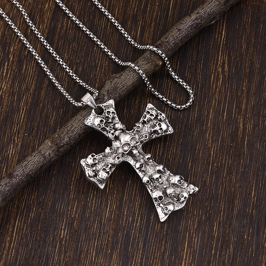 

DIY accessories Europe and the United States hot-selling new exaggerated cross skull pendant necklace popular street cool hip-ho