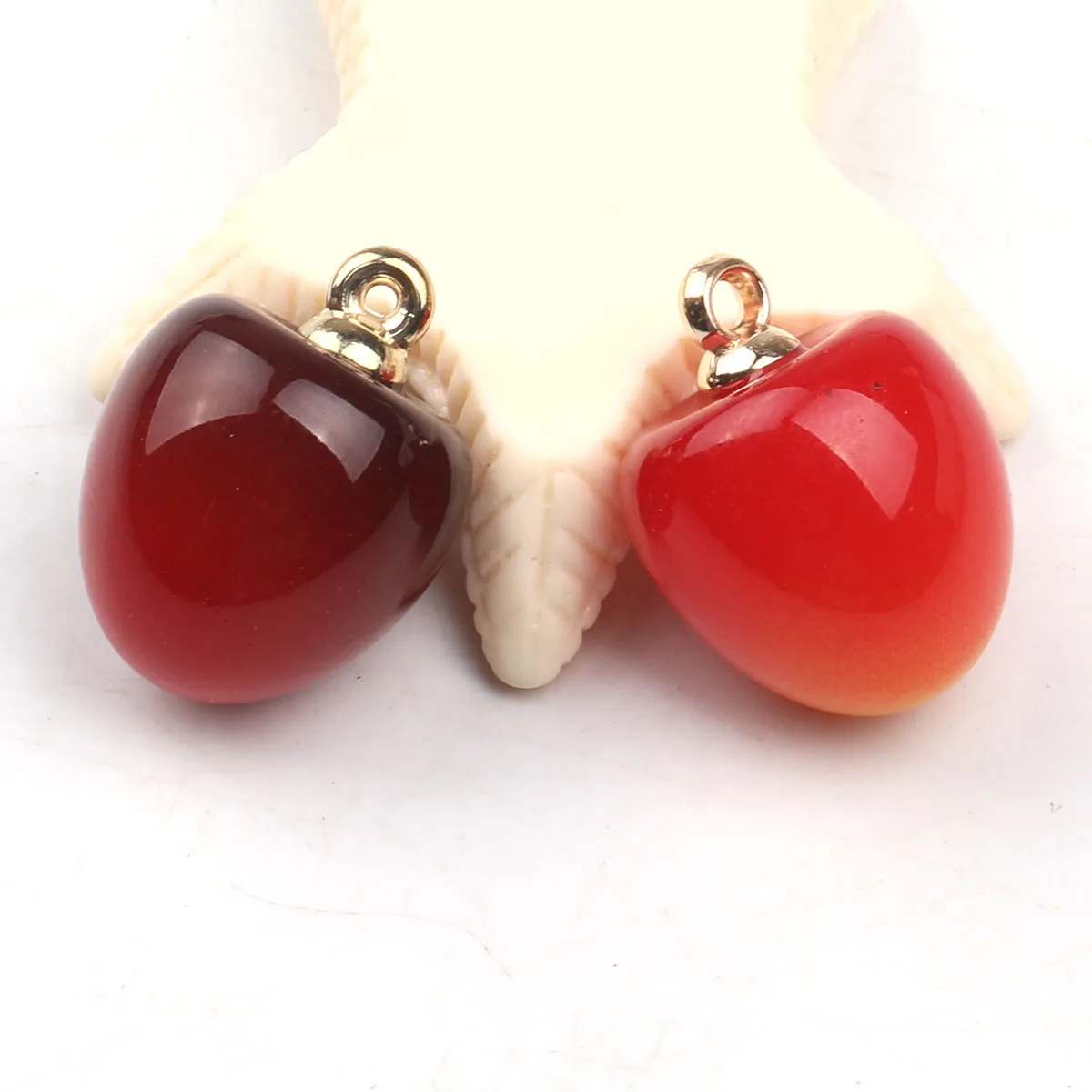 5/20 قطعة خرز قلادة أكريليك على شكل كرز ، قلادات الكرز الأحمر ثلاثية الأبعاد خرز أكريليك ، قلادات فاكهة أكريليك ، خرز فاكهة الفراولة #5