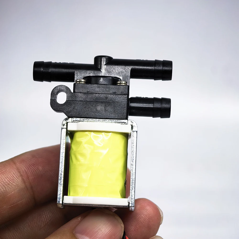 CJWV16-3A12A DC 12V Mini 2-Position 3-Way Solenoid Water Valve  Flow Control Switch for Sweeper Floor carpet Cleaner