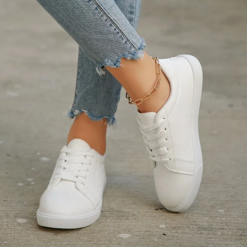 Casual Sneakers 2026 New Fattening Flat Soft Sole Not Tiring Feet Plus Size Women's Shoes