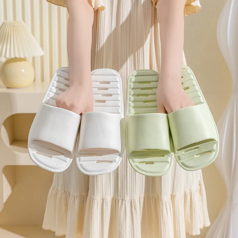 New Portable Travel Slippers for Men Women Foldable Eva Hotel Room Slides Couple Shoes Beach Sandals Lightweight Casual Slippers