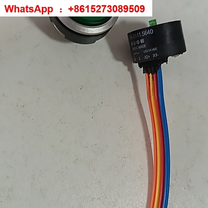 

84-8511.5640+84-1201.7+84-7111.500 brand new button switch