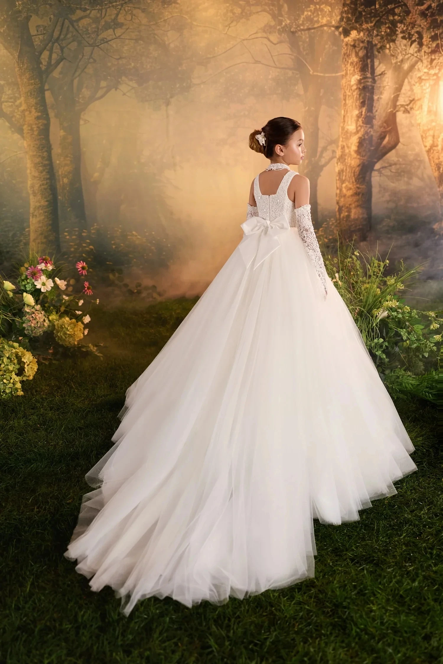 Customized Flower Girl Dress For Wedding Glitter Bow Pearls Sleeveless Floor Length Elegant Kids Birthday First Communion Gown