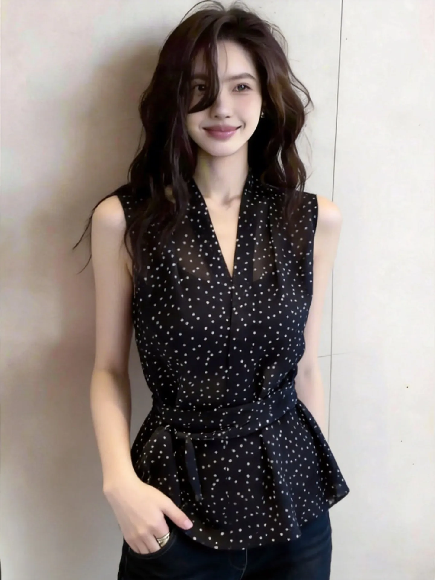 

Spring Summer 2026 Women's V-neck Polka Dot Sleeveless Shirt Slimming High Waist Tie Belted Commute Style Top Korean Straight...