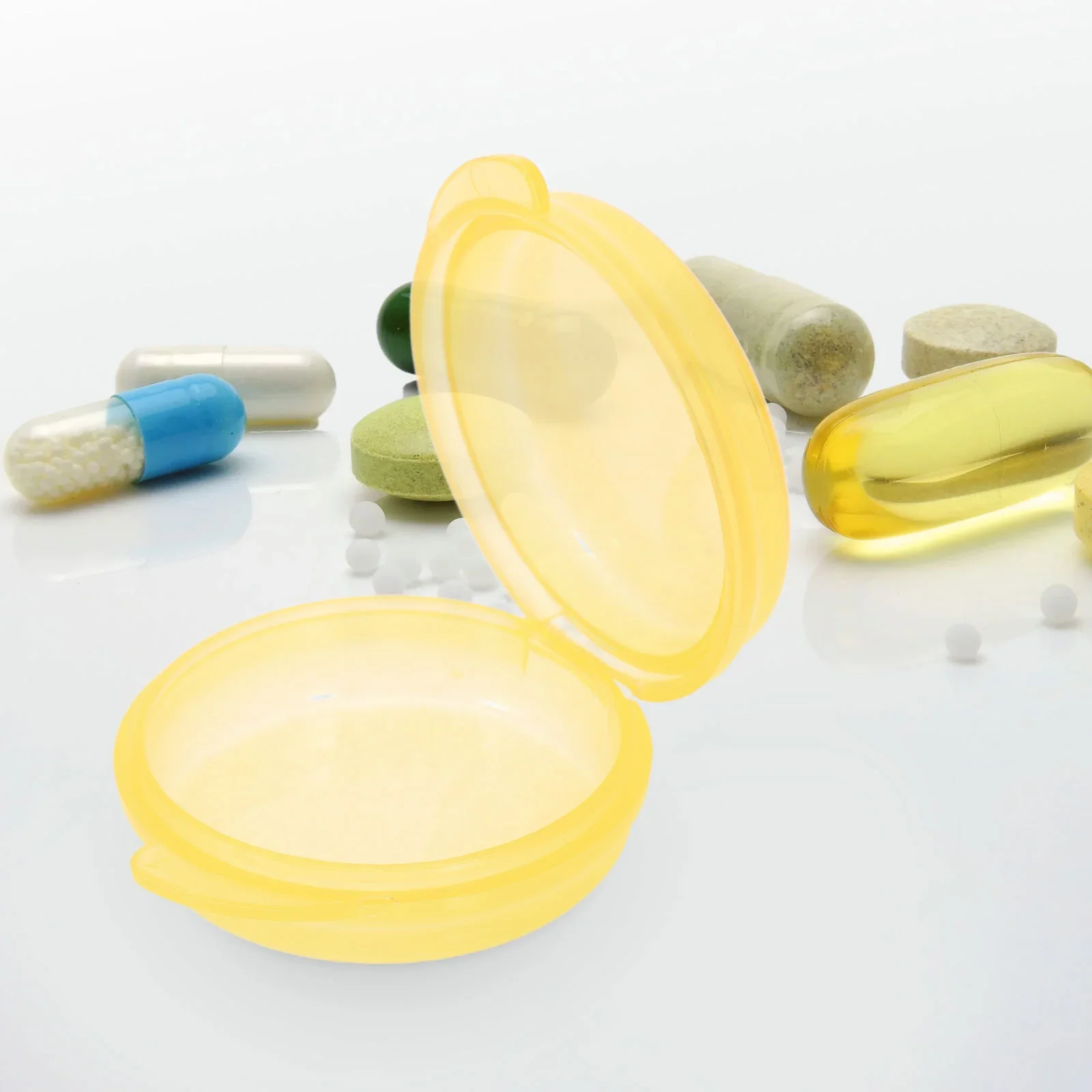 صندوق حبوب دائري حاوية دواء للسفر محفظة بلاستيكية صغيرة محفظة فيتامين محمولة ملحقات الرعاية الصحية