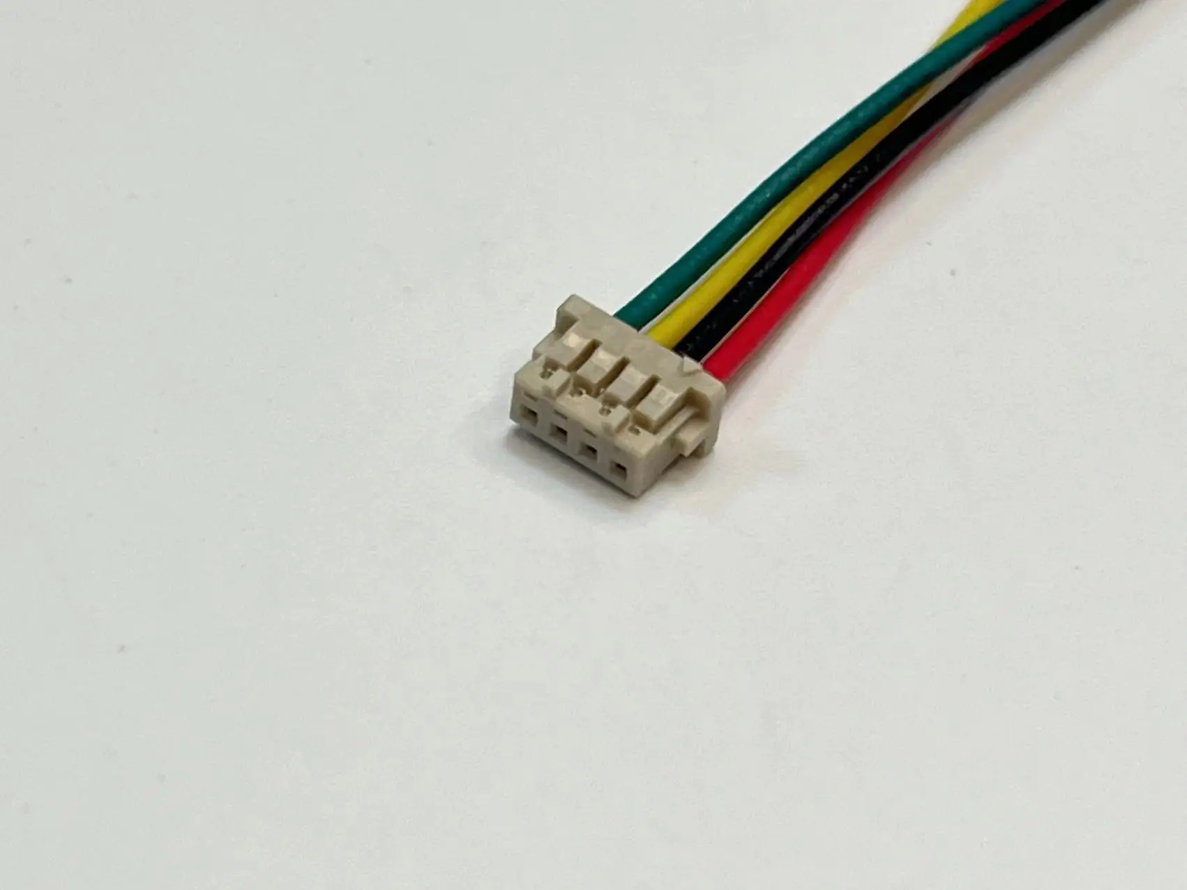 DF13-4S-1.25C Kabelbaum, Dual Ends Typ A, HIROSE DF13 OTS-Kabel mit 1,25 mm Rastermaß, 4P, von der Stange, schnelle Lieferung