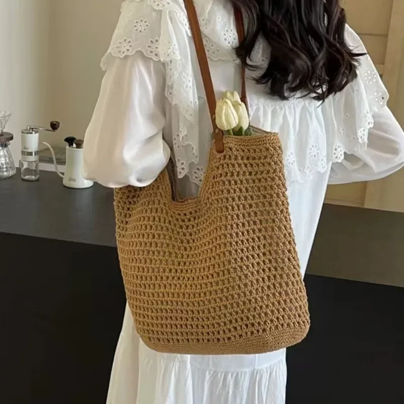 Women's hand-woven straw tote bag made of premium cotton thread large capacity shoulder bag for vacation and beach - view 3