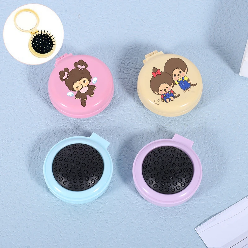 

Милая расческа-подушка Monchhichi с зеркалом 2-в-1: портативная дорожная расческа для женщин, мини-щетка для волос с зеркальным эффектом, подарок для девочек