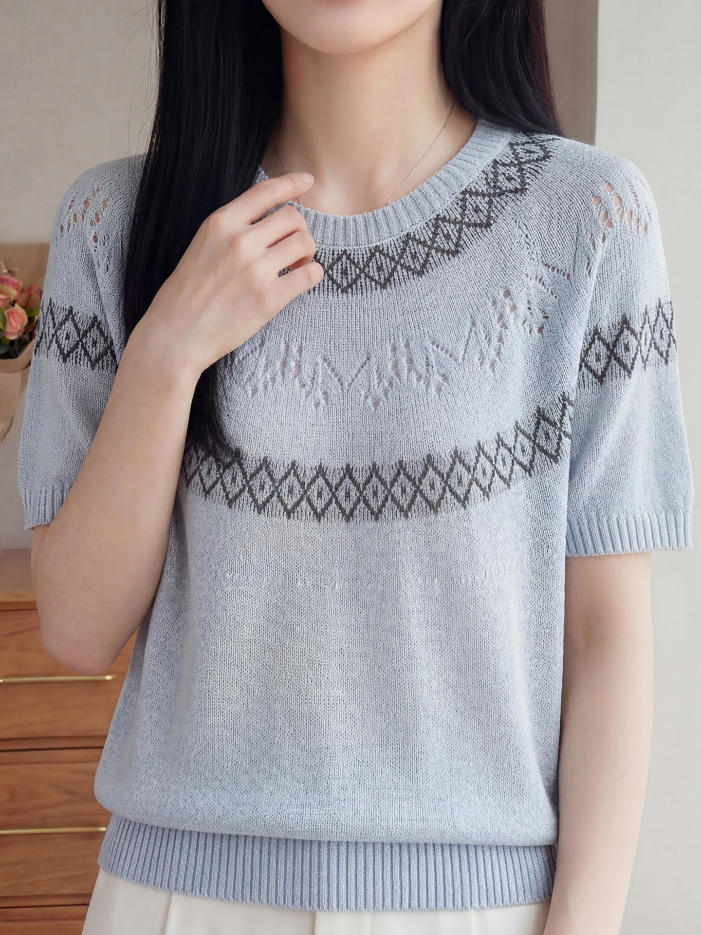 

Summer 2026 Korean Style round Neck Short Sleeve Knitted Top Women's Slim Fit Casual Hollow out Pattern Easy Wear T-Shirt