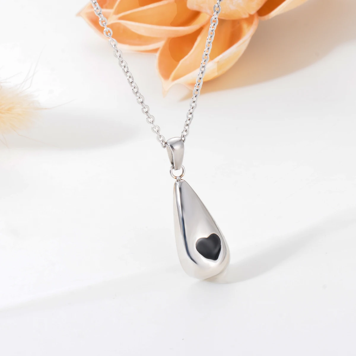 1pc Tear Drop Keepsake Ashes Urn Pendant Memorial Heart Necklace with Screw Open and Close Cremation Jewelry