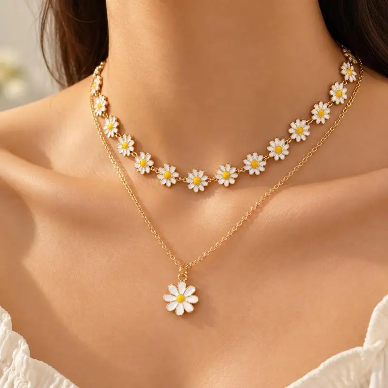 Daisy Layered Necklace for Women, Floral Pendant Choker, Cute Flower Statement Necklace, Summer Jewelry Gift