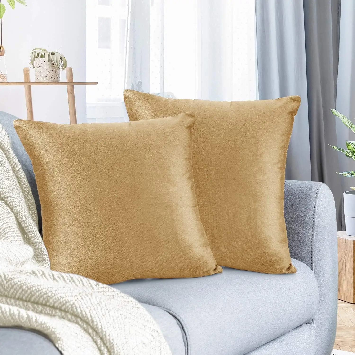 

Throw Pillow Covers, Cozy Velvet Decorative Camel Gold Pillow Covers 18 X 18 Hes, Soft Solid Couch Pillow Covers For Sofa, Bed