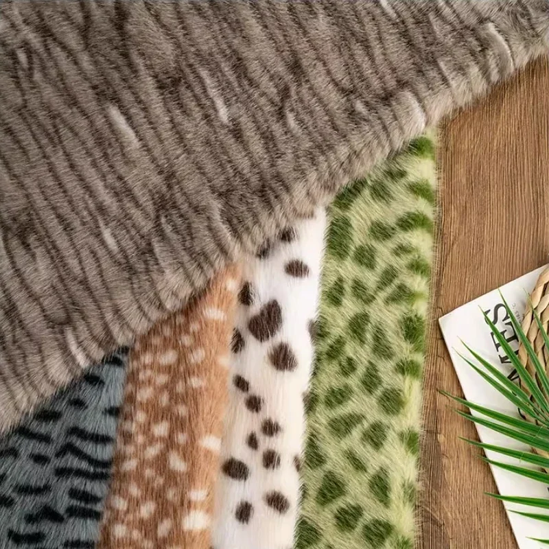 

2cm Fluff Length Printing Faux Mink Fur Fabric High-low Fur Clothing Fabric Photo Background DIY Plush Toys Baby Clothing Fabric