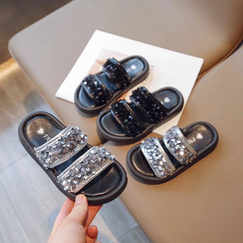 

Girls Slippers 2023 New Soft Open-toe Sequined Cute Open-toe Summer Flat Breatheable Simple Non-slip Children Shoes Solid Black