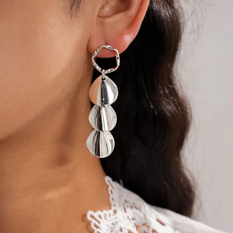 Luxury Gold/Silver Multi-layer Fan Tassel Earrings for Women, European Exaggerated Long Dangle Face Slimming Elegant Jewelry