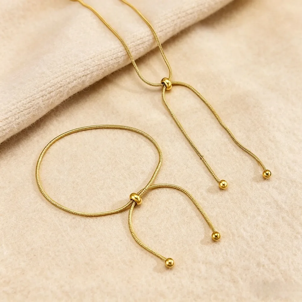 2-Piece Set of Minimalist and Elegant Faux Gold Knot Necklaces and Bracelets for Business Commuting, Workplace Meetings, Art Exhibitions, Bookstore Leisure, Art Exhibitions, Bookstore Leisure, Knot Necklaces, Minimalist Jewelry Sets, Gift Jewelry Sets, Women's Accessories, Niche Design Necklaces