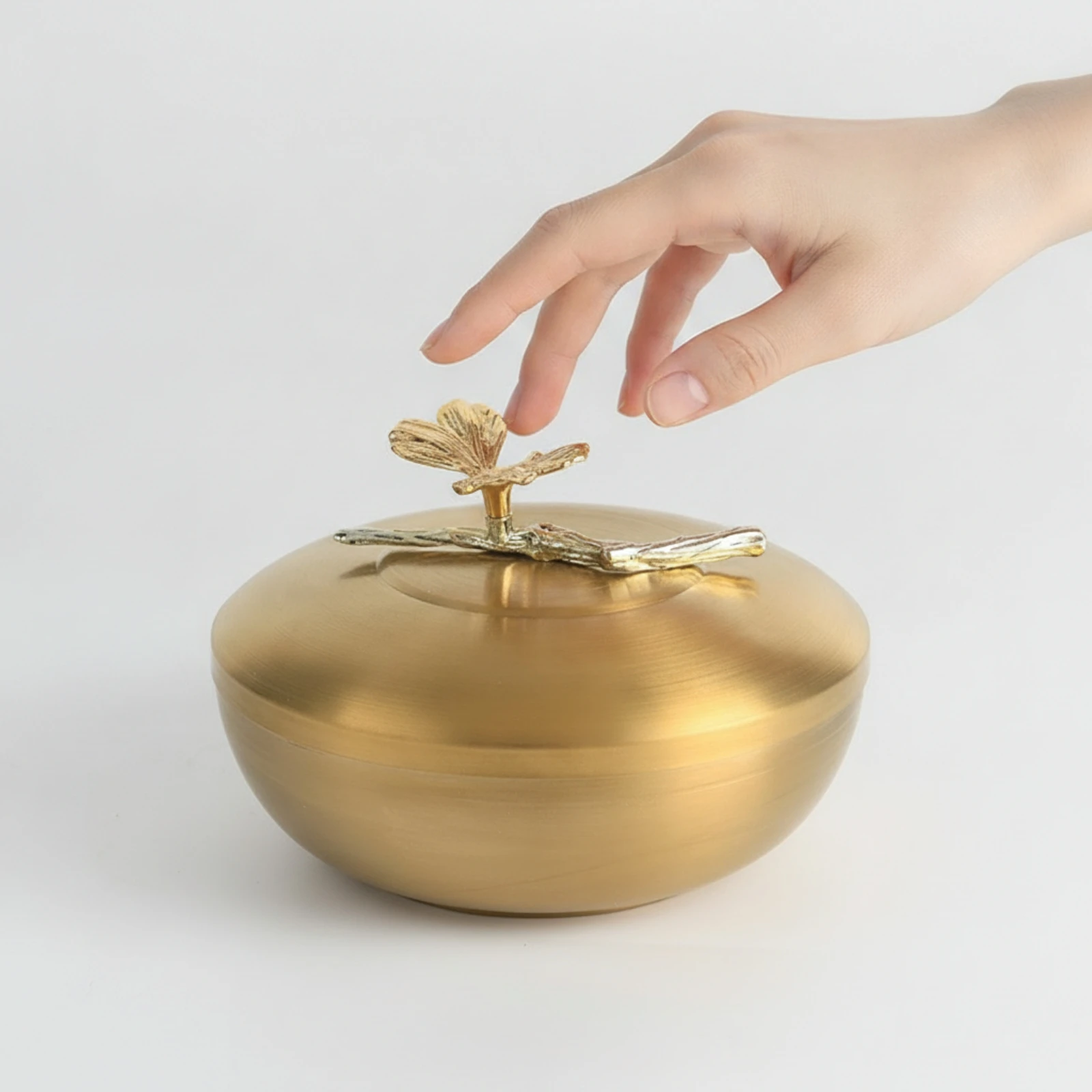 Metal Container with Lid Brushed Gold Lidded Metal Jar Butterfly Jar Decorative Tin Box with Lid Modern Luxury for Tea Table